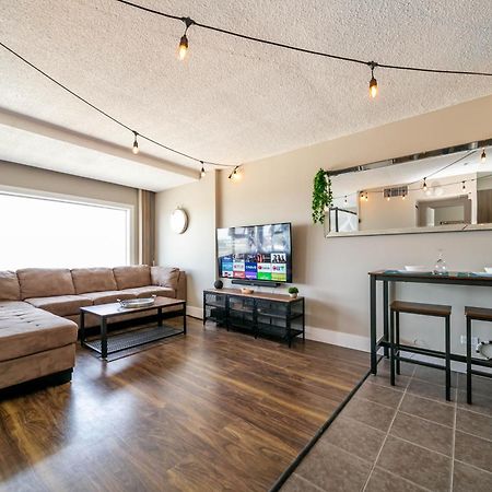 Apartamento Rustic & Rogers Place, Free Parking! Edmonton Exterior foto