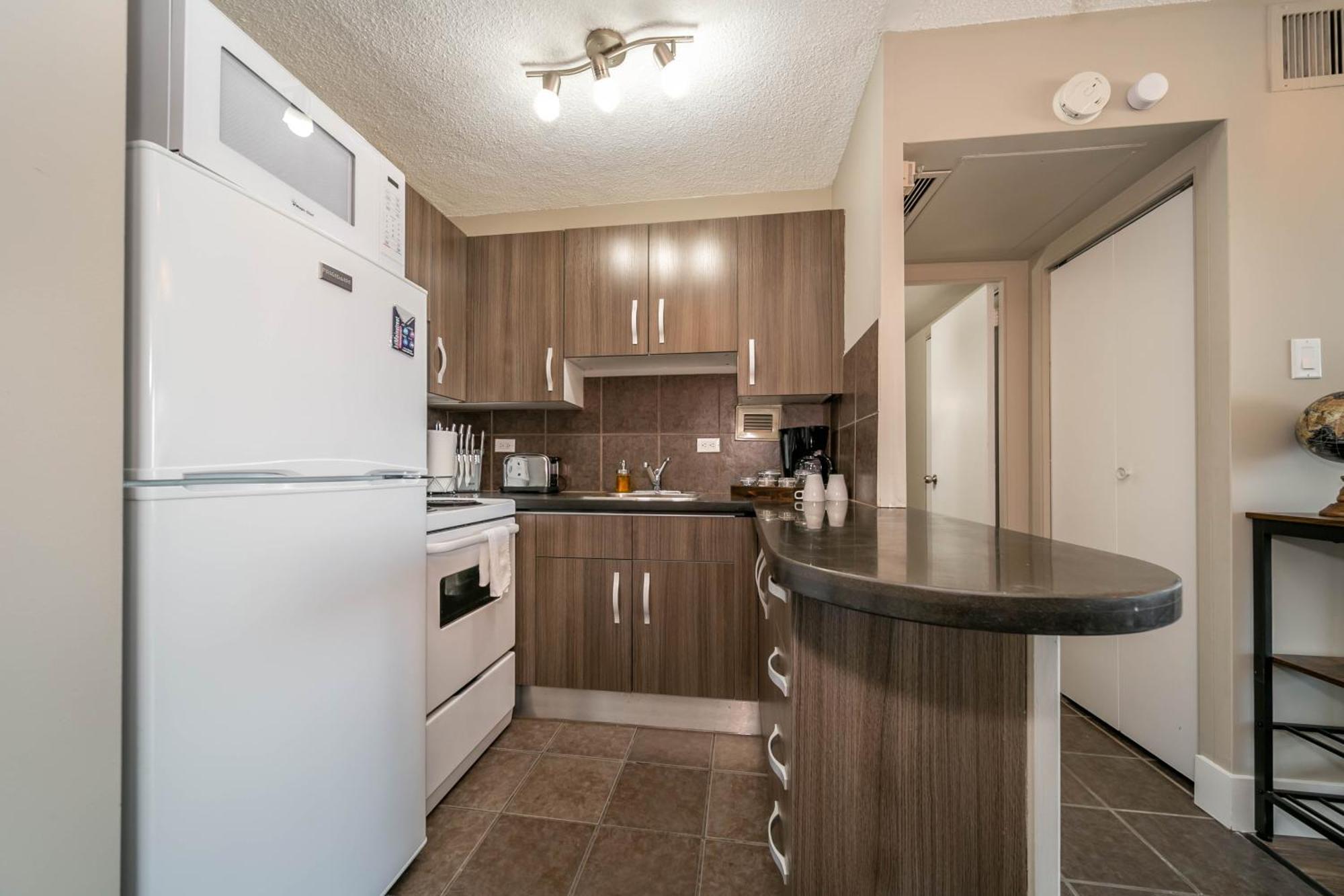 Apartamento Rustic & Rogers Place, Free Parking! Edmonton Exterior foto